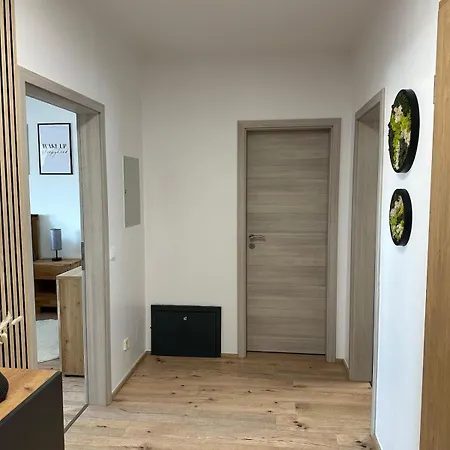 Apartment Lage Mitten In Der Stadt